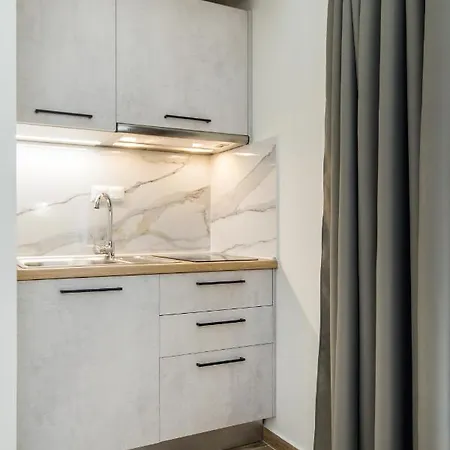 Strada - Micro 利迈纳里亚