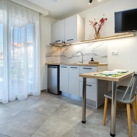 Strada - Micro * 利迈纳里亚