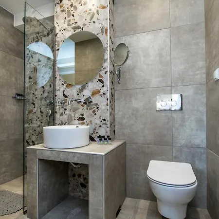 Strada Apartman *