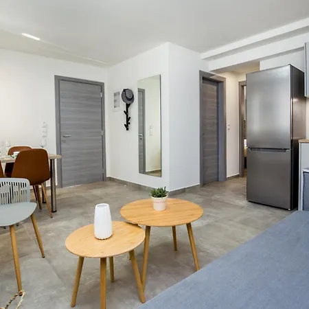 Strada Apartman *